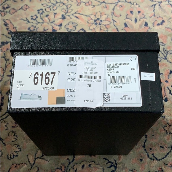 Chanel Lambskin Espadrilles in Beige & Black - Picture 7 of 8